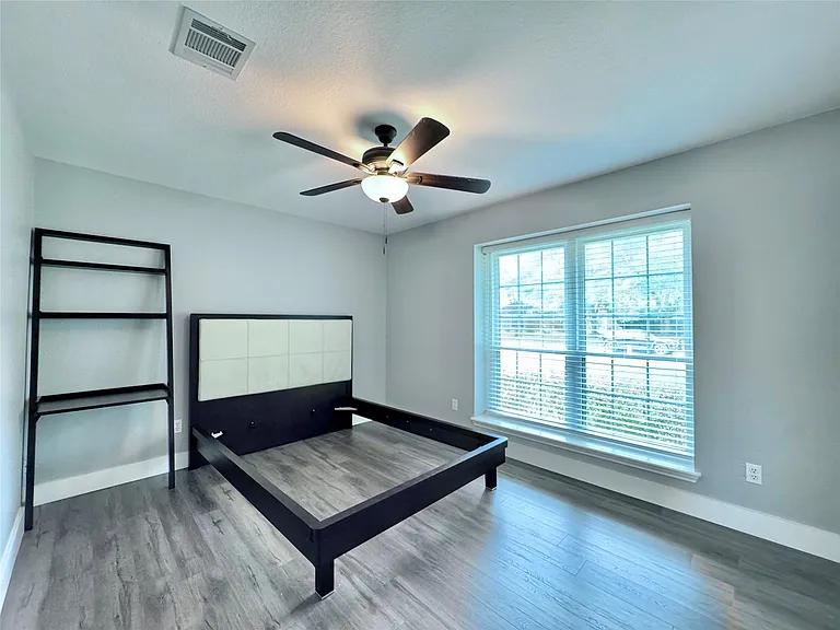 1212 Leah Ln — Photo 12