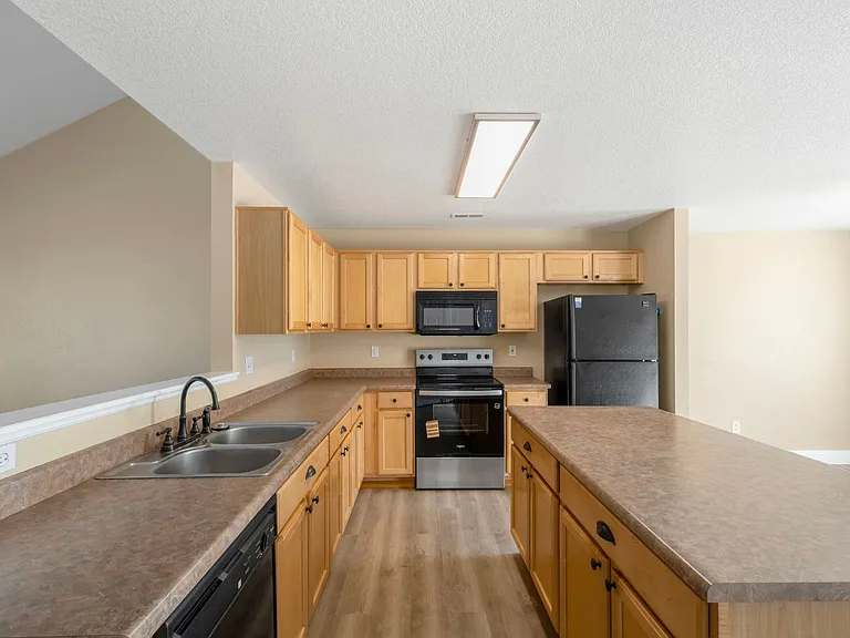 6276 Riverdale Dr — Photo 6