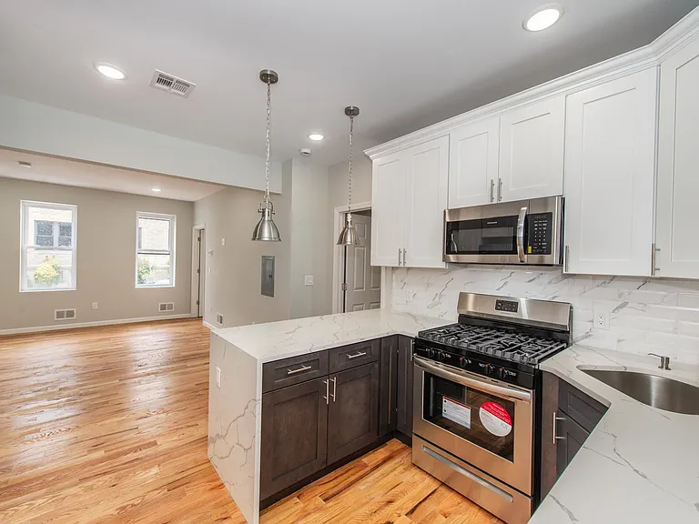 73 Brookwood St #1LL — Photo 6