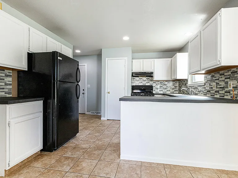 960 Cedar Run Ct NW — Photo 2