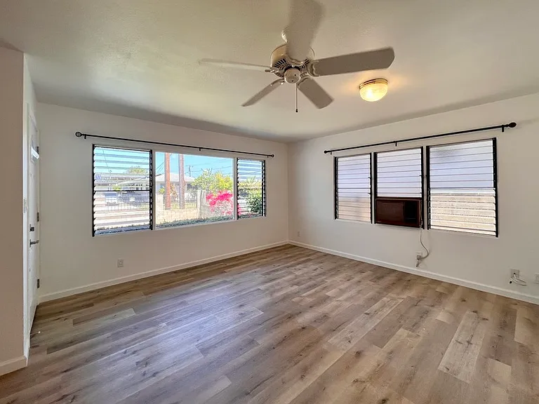 1508 Farrington St #B — Photo 2