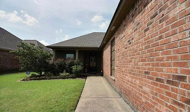 3 bed, 1438 sqft, $2,850 — Photo 2