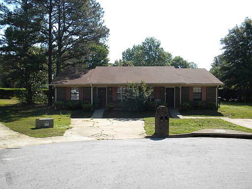 1st image of 1051 Chestnut Oak Ct NE #B