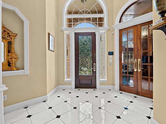 4th image of 5030 Huntwick Parc Ct