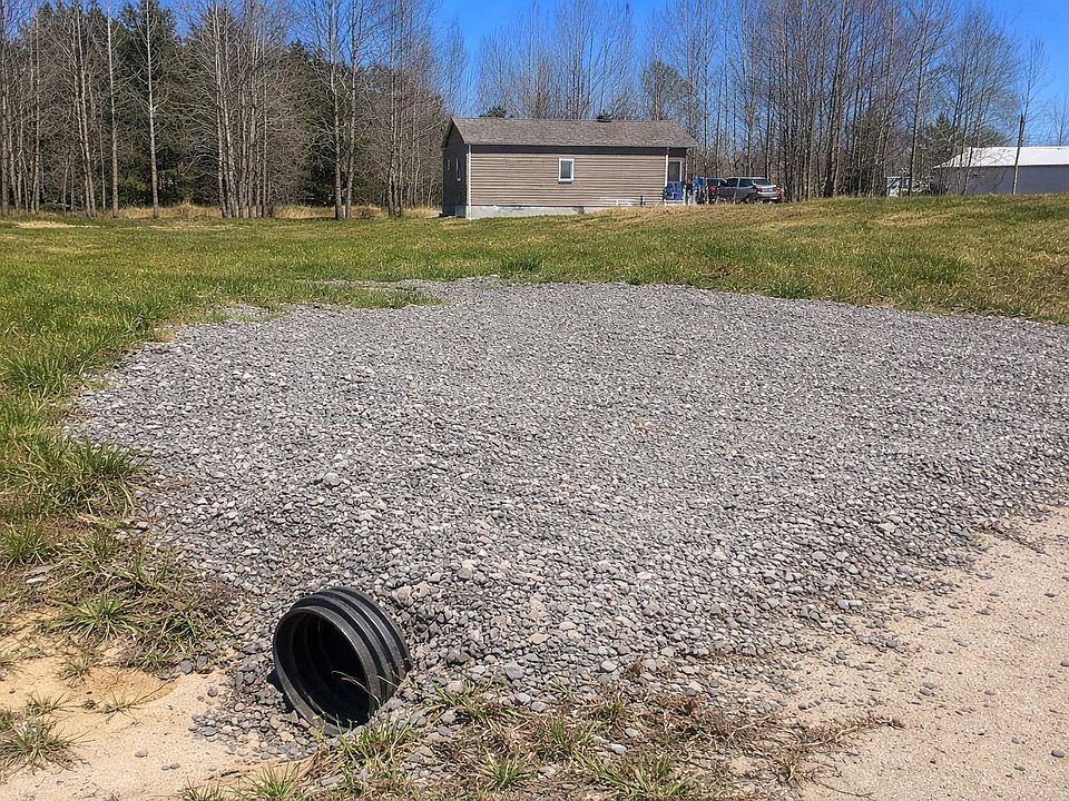 2nd image of Waterfall Rd W