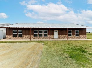 3432 Old Town Rd, Whitesboro, TX 76273