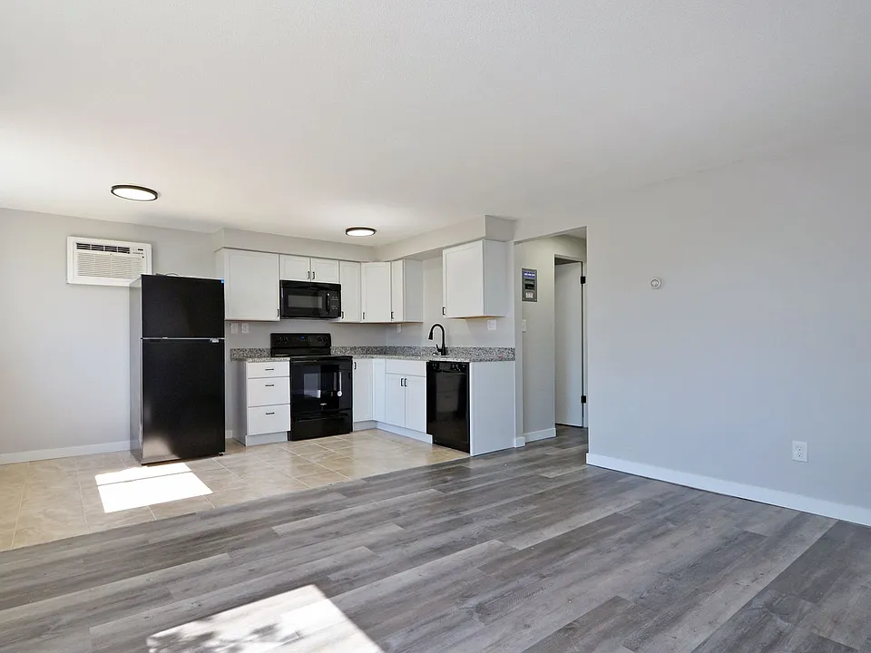 2741 Virginia - CRE