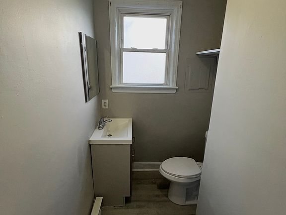 5th image of 400 N Broom St #1
