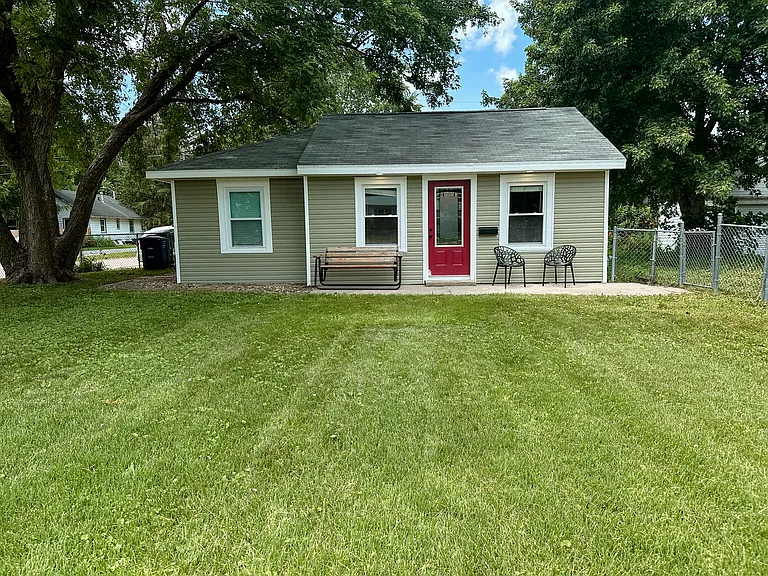 3200 Wright St — Photo 1