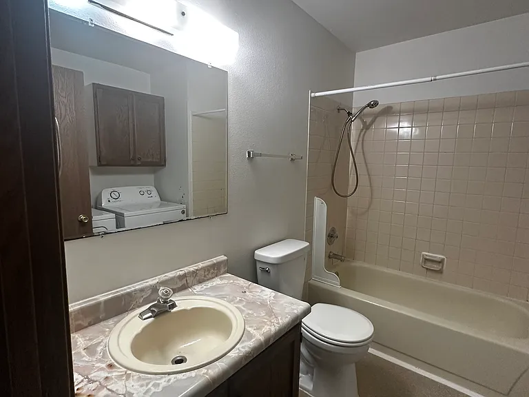 1841 E 74th Ave #2 — Photo 6