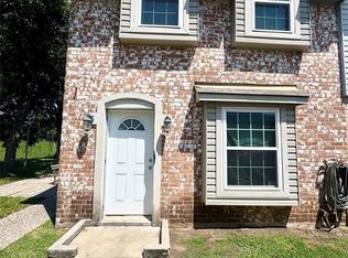 1911 Sherwood Forest St APT 17, Houston, TX 77043