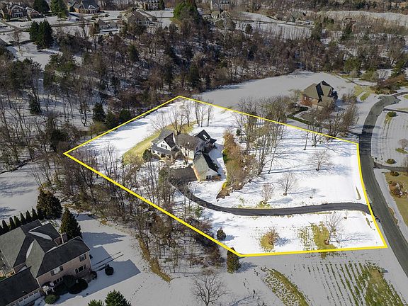 3rd image of 3135 Rocks Farm Ct