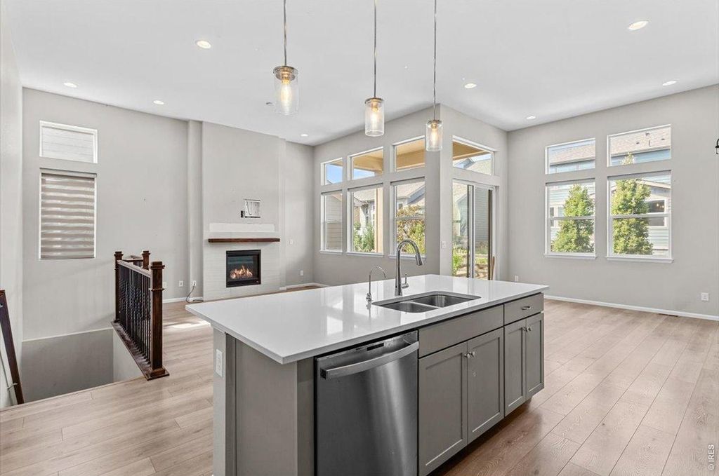 3107 Deering Lake Dr