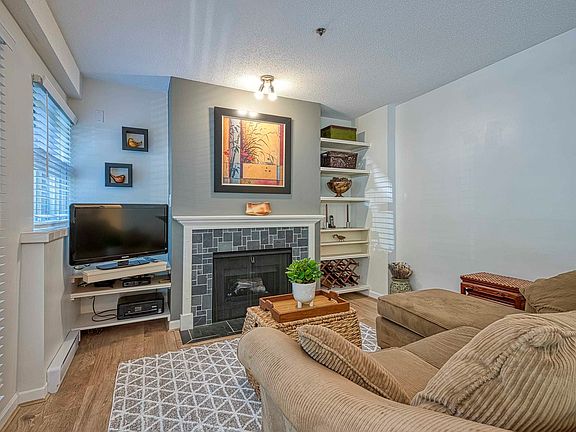 3rd image of 629 W 7th Ave #103