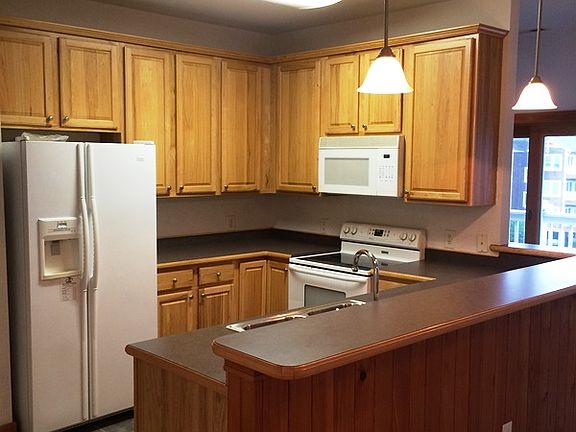 3rd image of 706 S Bay Club Dr Unit 706
