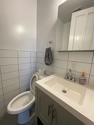 Rented by Building Equity Real Estate LLC | media 4