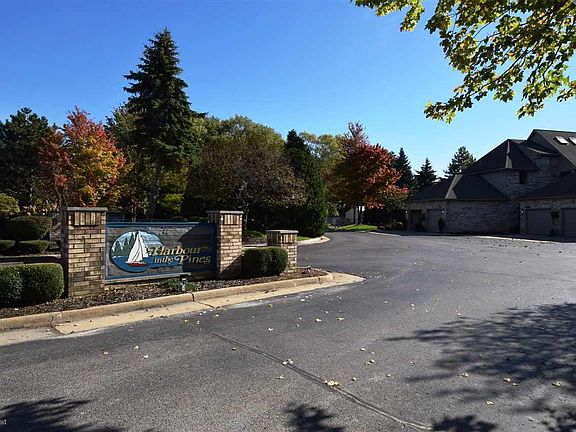 3rd image of 50731 Harbourview Dr