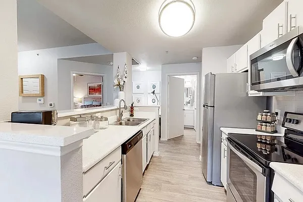 Sereno Park Apartments — Photo 19