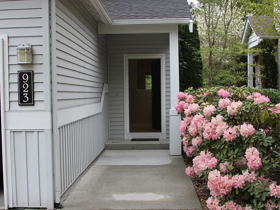 1st image of 232nd Ln NE #923