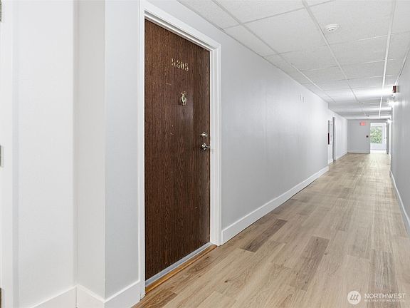 3rd image of 5585 E Evergreen Boulevard #5305