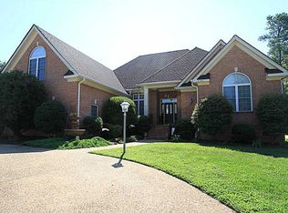 6301 Compass Ct, Suffolk, VA 23435