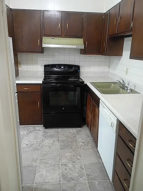 2 bed, $1,099 — Photo 2