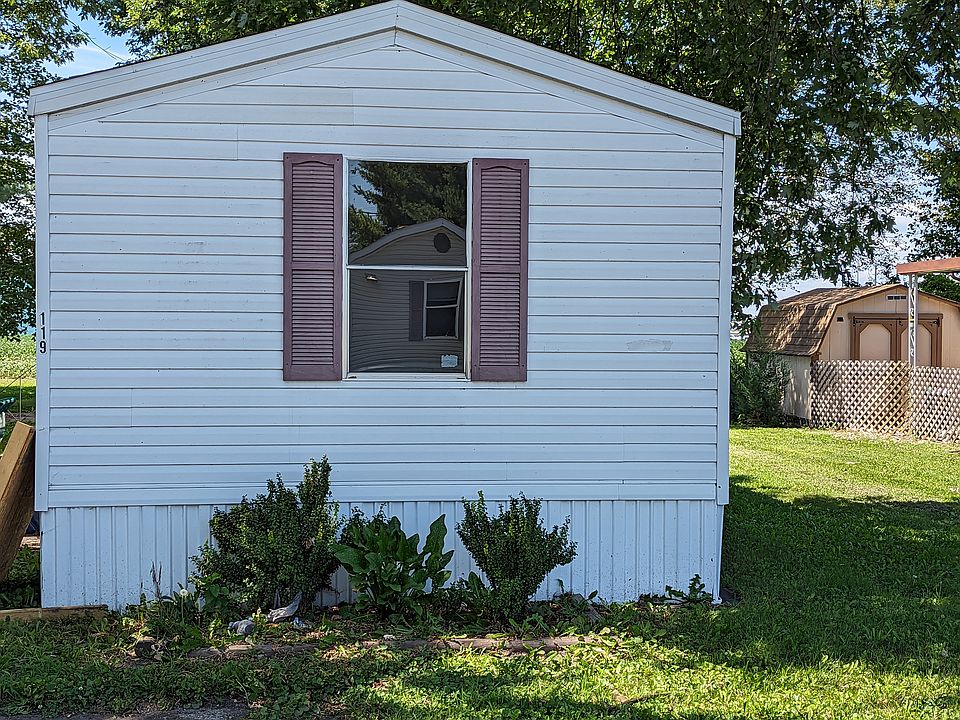2nd image of 119 Country Elms Est