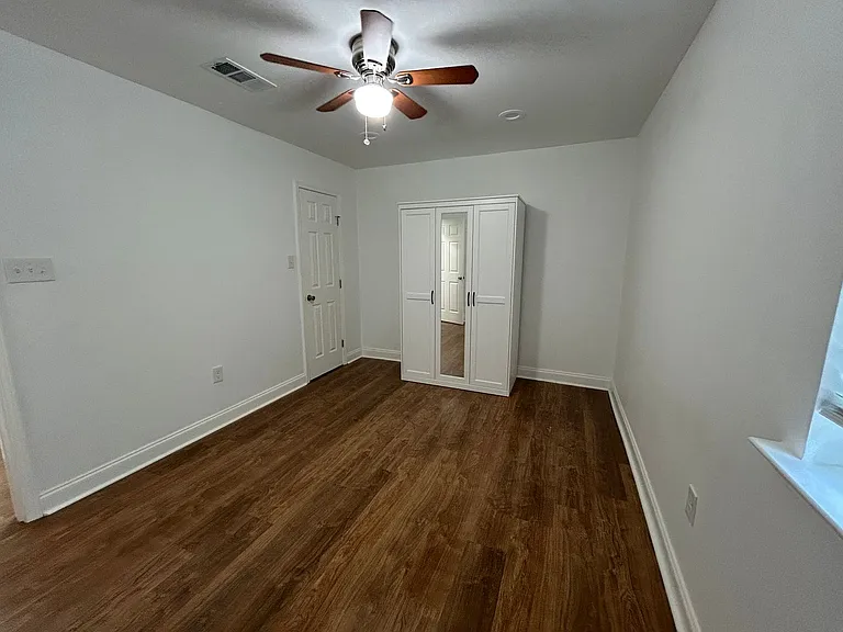 2080 Jerlyn Dr — Photo 8