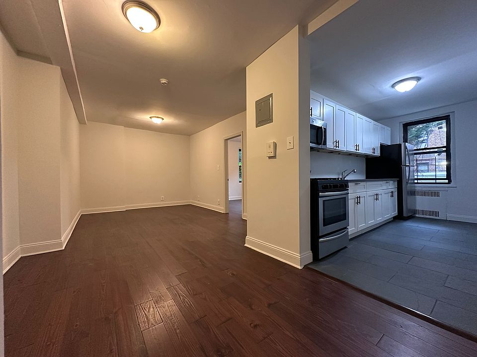 1st image of 245 Hawthorne St APT A10