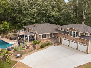 217 Cedar Dr W, Hudson, WI 54016