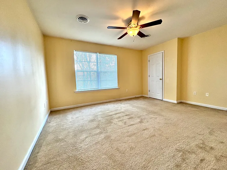 33 Sara Ln — Photo 7