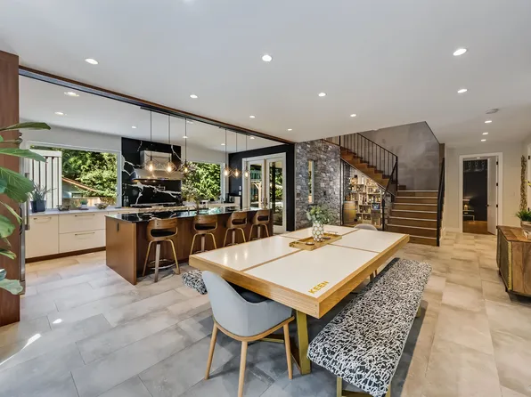 19889 42a Ave, Langley, BC V3A 6A4