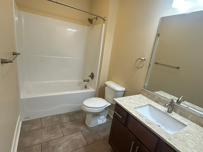 Dockside Village Apartments — Photo 90