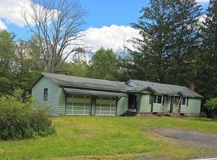 379 Roemerville Rd, Greentown, PA 18426