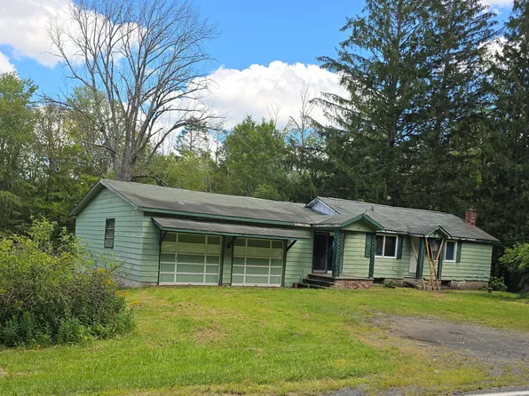379 Roemerville Rd, Greentown, PA 18426