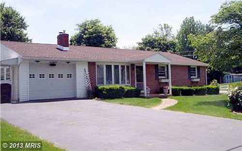 1st image of 218 Pine Dr