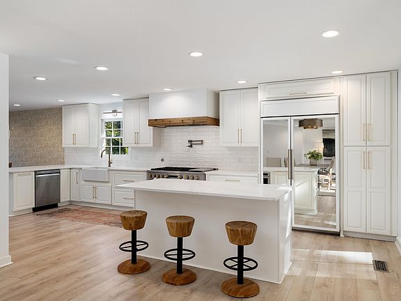 2nd image of 1277 Branchwater Ln