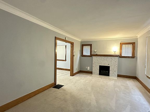 4th image of 515 Storrs St SE
