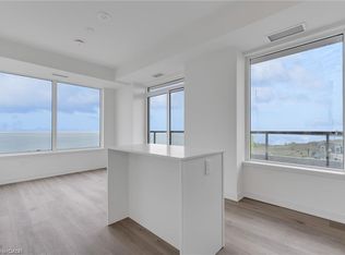 385 Winston Rd #1408, Grimsby, ON L3M 0J3