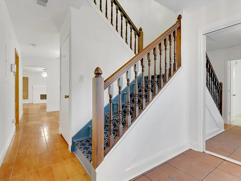 2668 Moss Ln SE — Photo 4