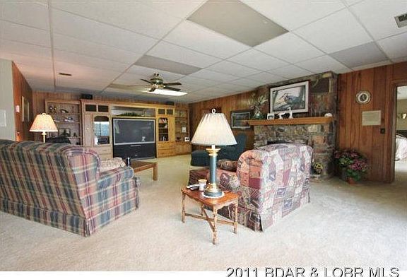 2nd image of 1834 Chimney Poin