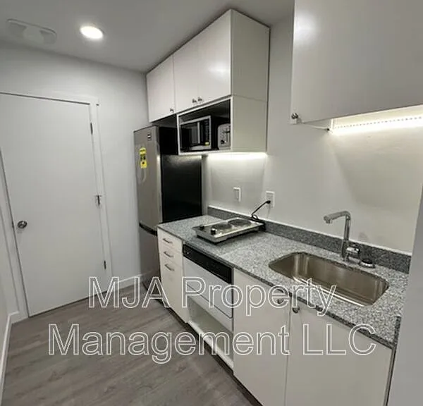 498 E Fort Union Blvd #498 — Photo 5
