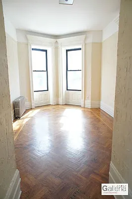 Rented by Galleria | media 8