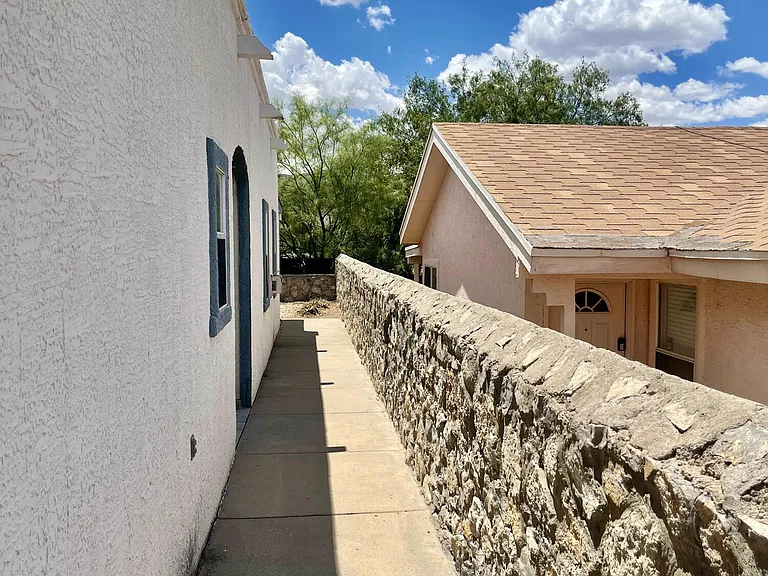 2215 King James Pl — Photo 26