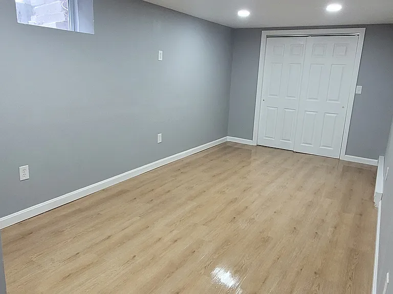 346 Webster Ave #H — Photo 5