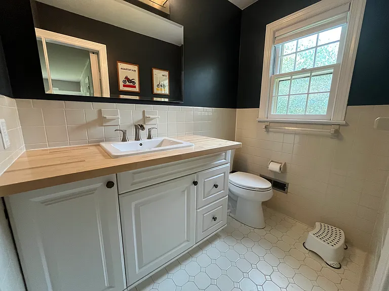 805 Winthrope Dr — Photo 13