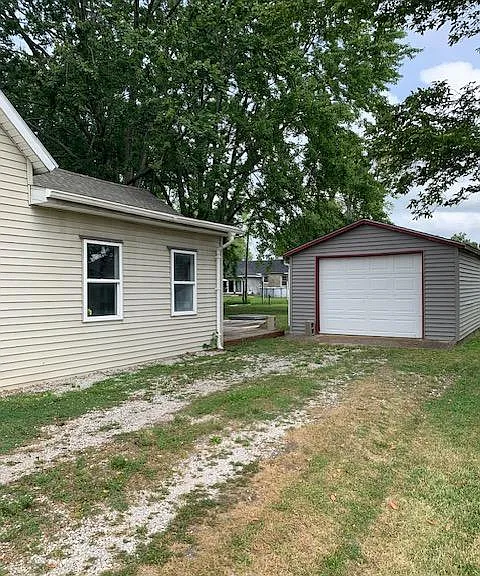 228 W Graysville St — Photo 12