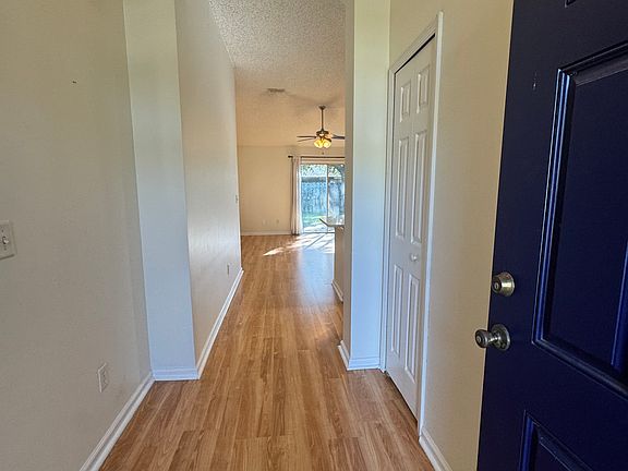 5th image of 762 Mackenzie Cir