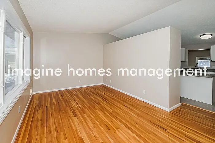 3 bed, 2.0 bath, 2000 sqft, $2,595 — Photo 3