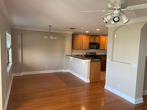 4th image of 628 Yardarm Dr